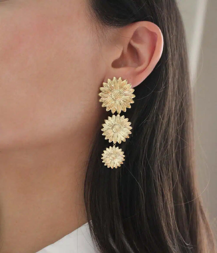 Caprice Paris - Marguerite flower earrings